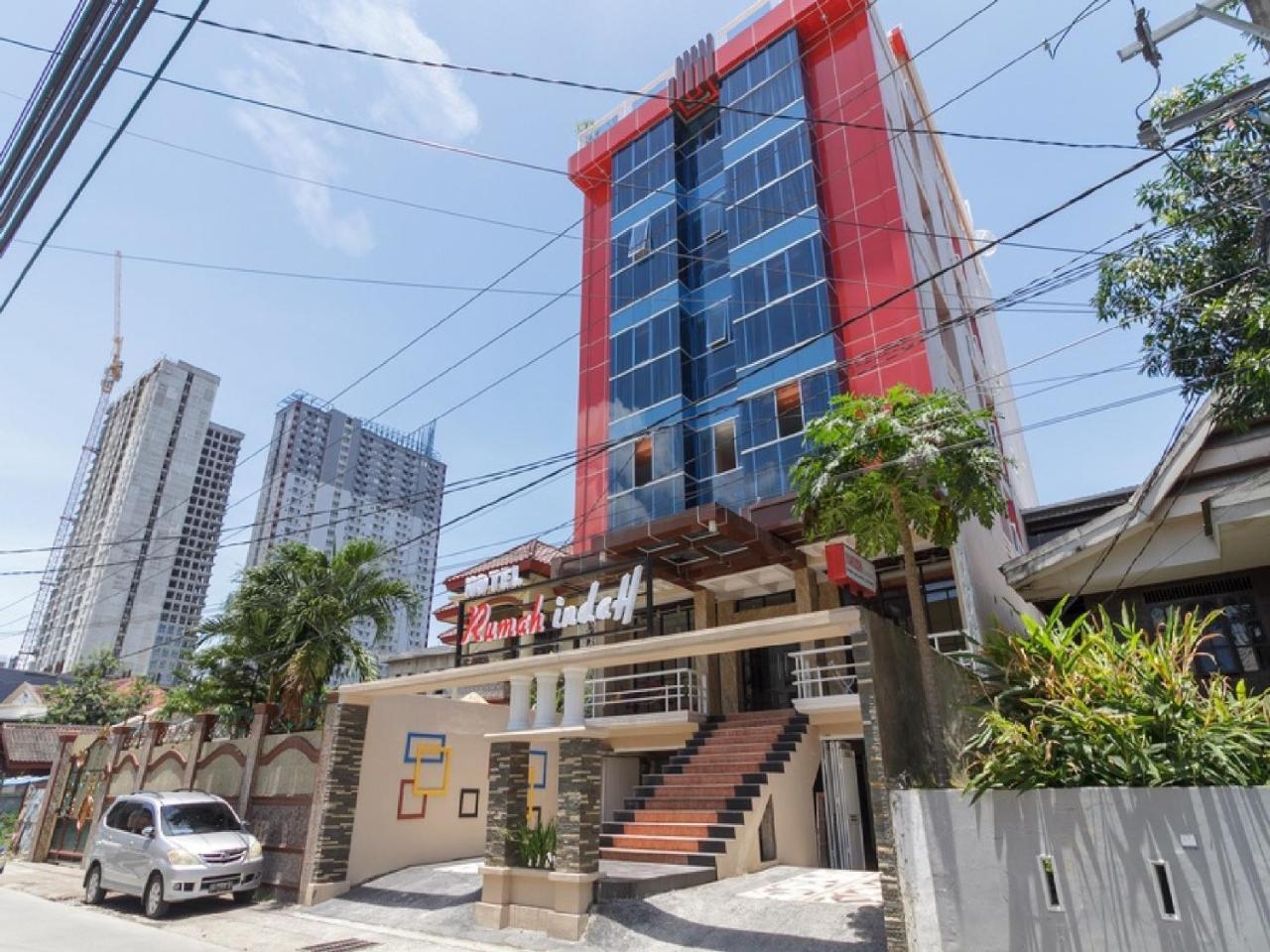 Reddoorz Plus @ Boulevard Panakkukang Macáçar Exterior foto